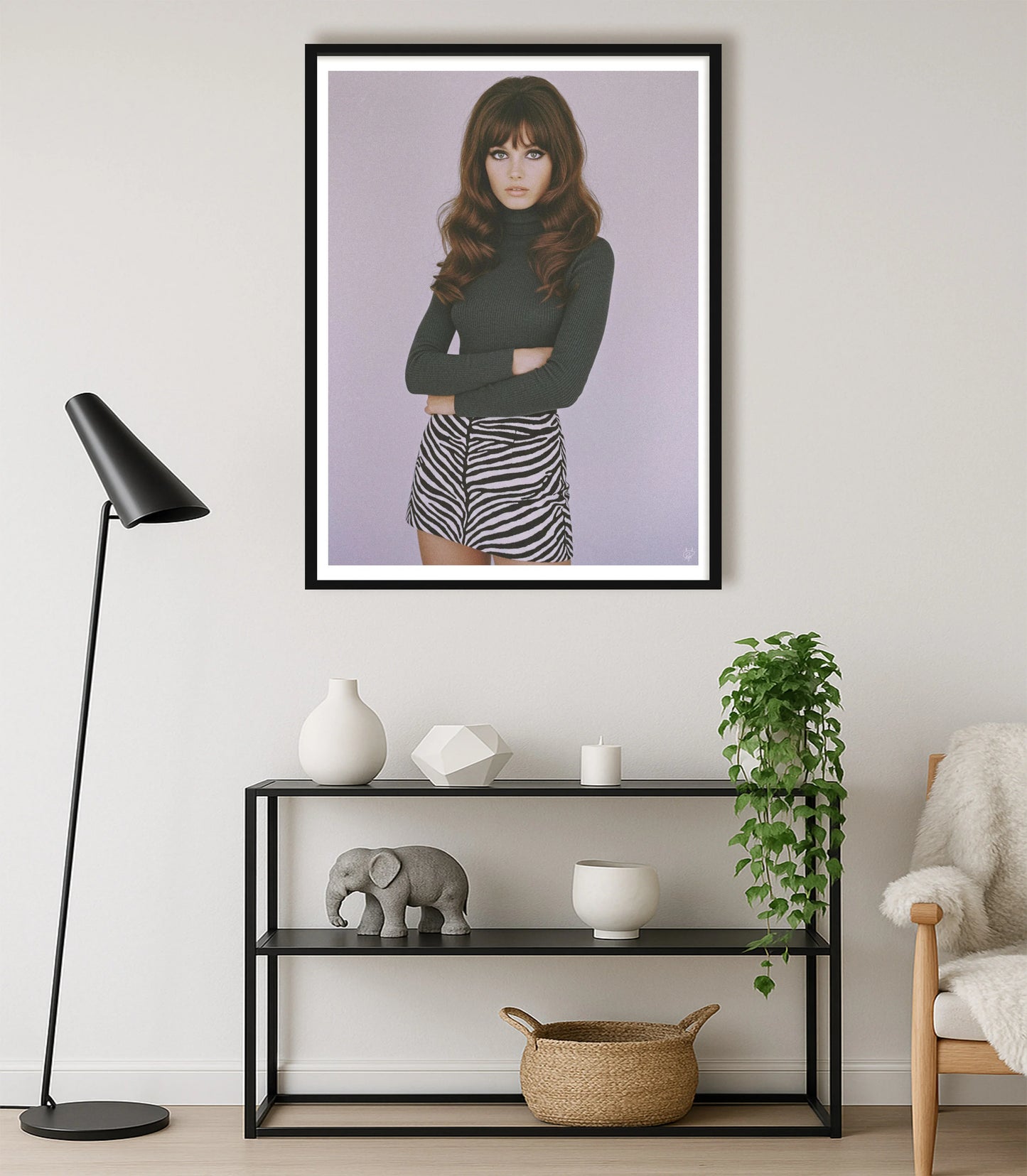 Zebra Skirt WhiteLounge BlackFrame mockup